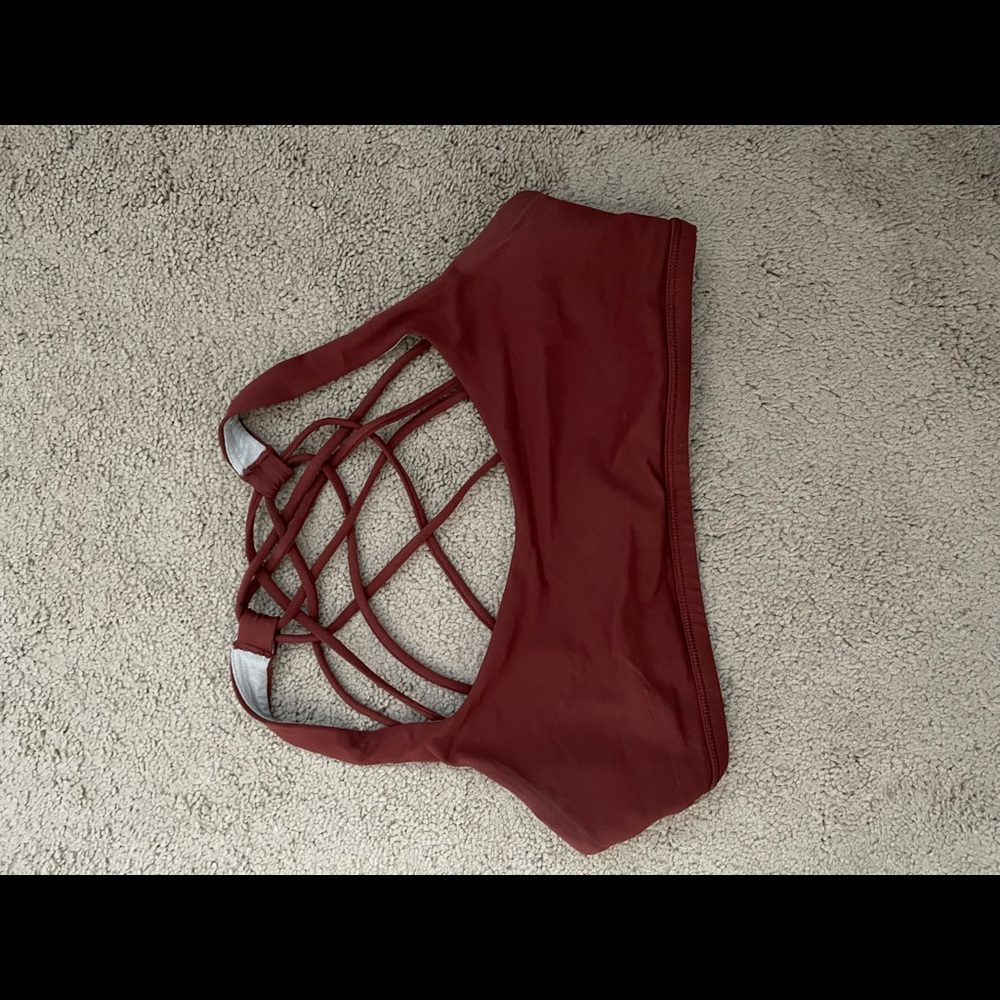 Lululemon free to be wild bra